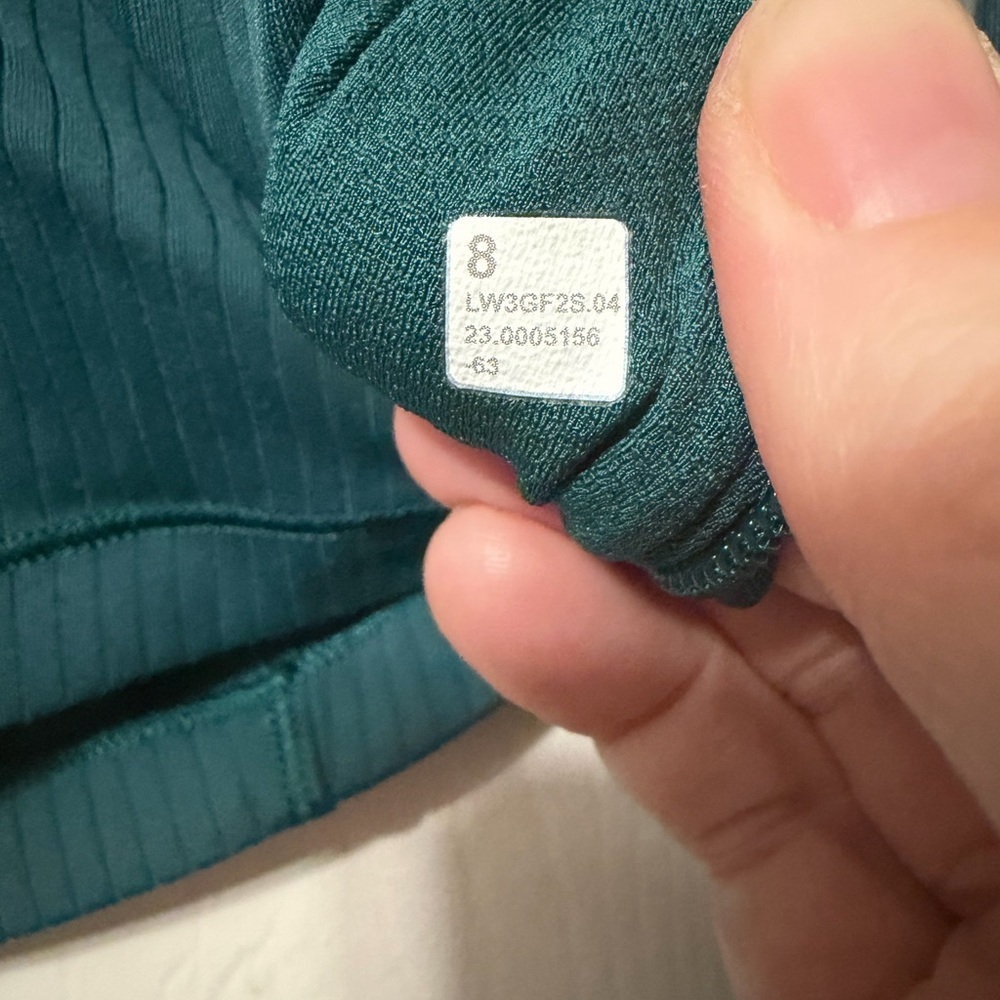 Lululemon athletica its rulu run cropped half zip size 8 euc - Picture 2 of 5